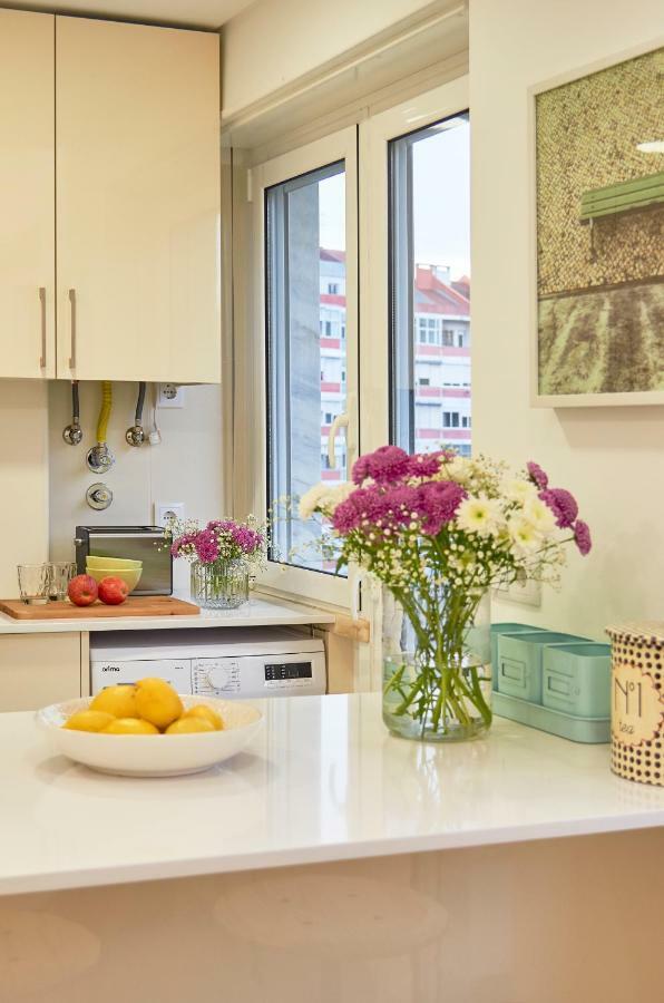 Light With Amazing Balcony, By Timecooler Appartement Lisboa